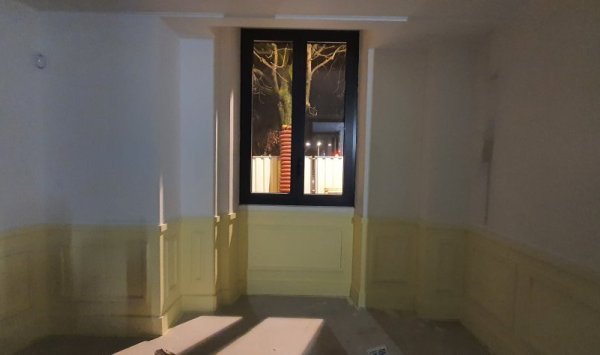 Pose de plinthes moulure et cimaises d'une maison à Langon