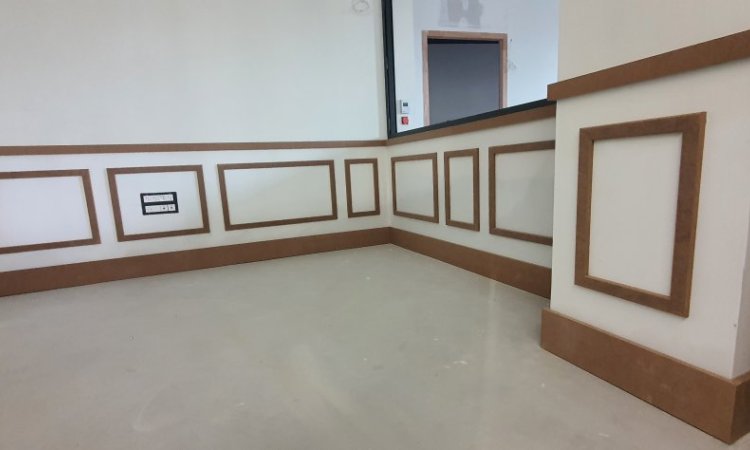 Pose de plinthes moulure et cimaises d'une maison à Langon