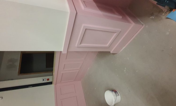 Pose de plinthes moulure et cimaises d'une maison à Langon