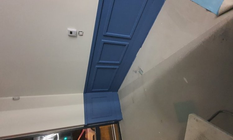 Pose de plinthes moulure et cimaises d'une maison à Langon